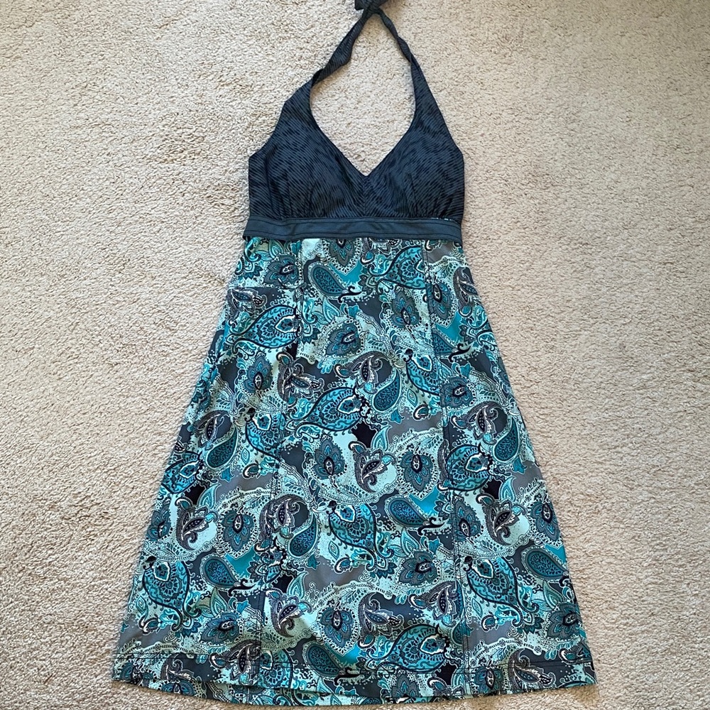 Athleta One-Shoulder Paisley Halter Dress in Teal and Black

Size 8